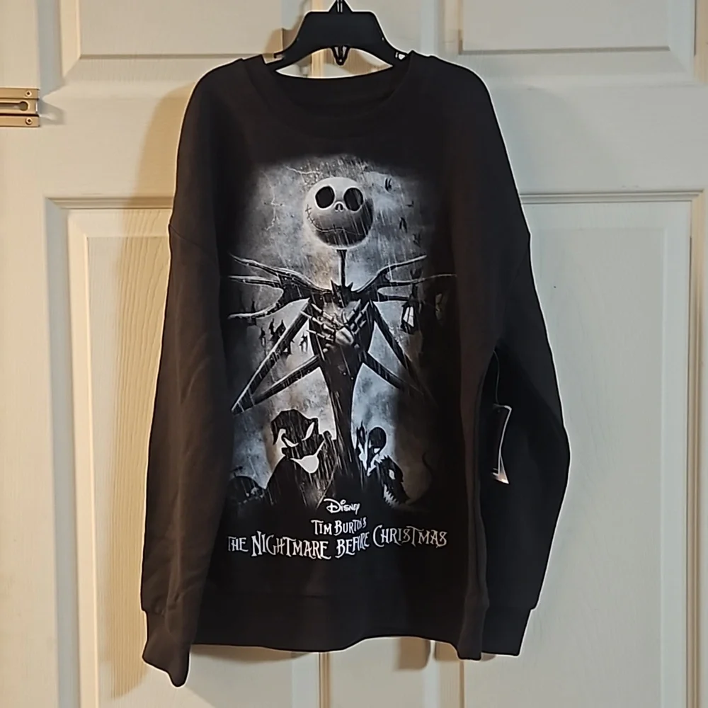 DISNEY Nightmare Before Christmas SWEATSHIRT: BLACK: NEW WITH TAGS: L (10/12)